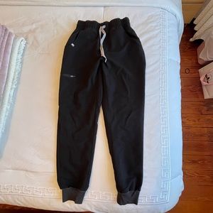 FIGS Zamora Joggers Black - XS petite